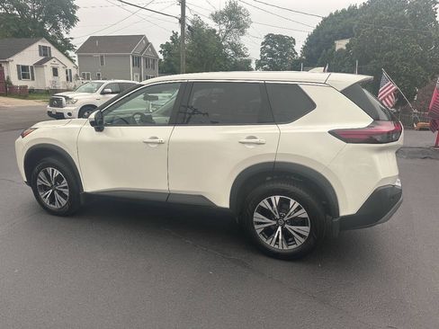 Used 2021 Nissan Rogue SV AWD/4WD image 9