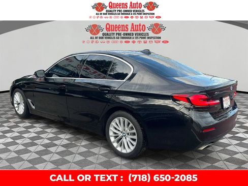 Used 2021 BMW 530i xDrive w/ Premium Package AWD/4WD image 4