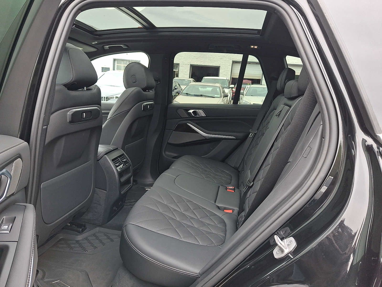 Used 2024 BMW X5 xDrive40i w/ Premium Package AWD/4WD image 10