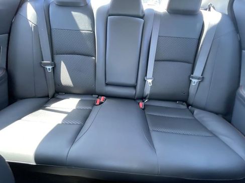 Used 2024 Nissan Altima 2.5 SR FWD image 15