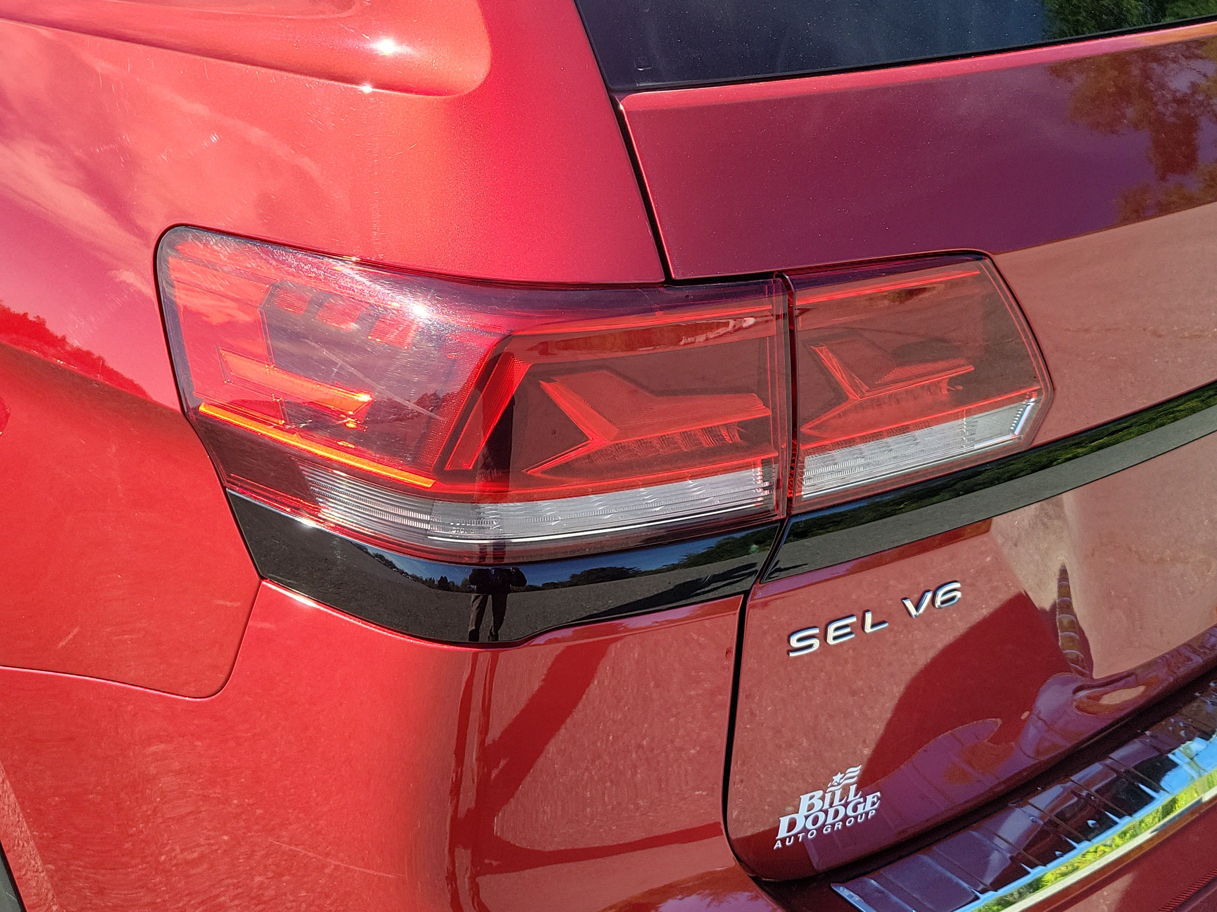 Used 2022 Volkswagen Atlas SEL R-Line AWD/4WD image 11