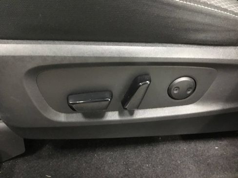 Used 2022 Nissan Pathfinder SV AWD/4WD image 9
