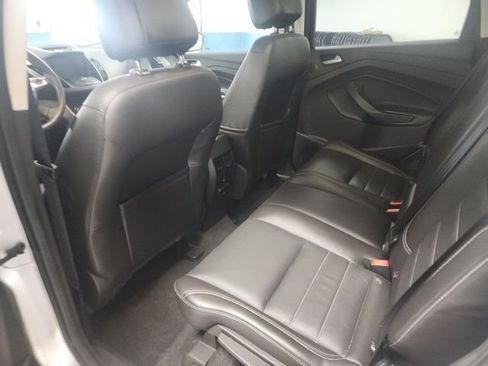 Used 2015 Ford Escape SE w/ Equipment Group 201A image 9