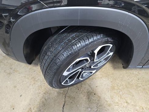 New 2026 Chevrolet Trax RS w/ Sunroof Package image 31