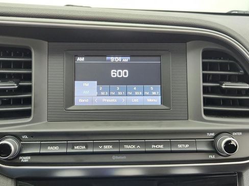 Used 2019 Hyundai Elantra SE w/ Cargo Package image 36