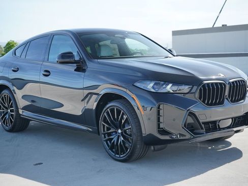 New 2026 BMW X6 xDrive40i w/ Climate Comfort Package AWD/4WD image 3