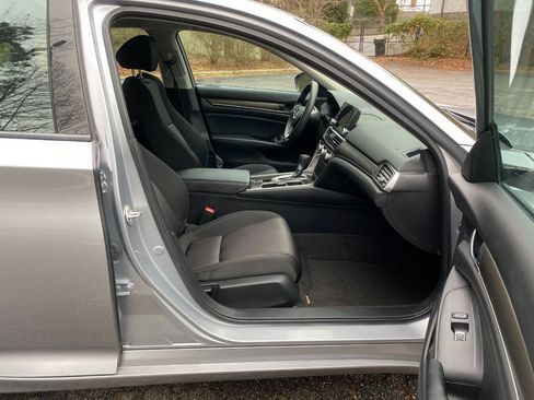 Used 2018 Honda Accord LX image 40