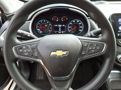 Used 2024 Chevrolet Malibu LT FWD image 19