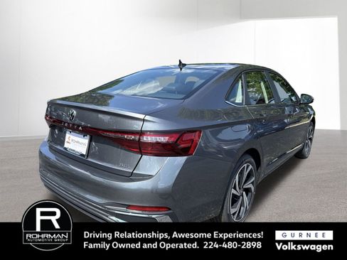 New 2025 Volkswagen Jetta SEL image 10