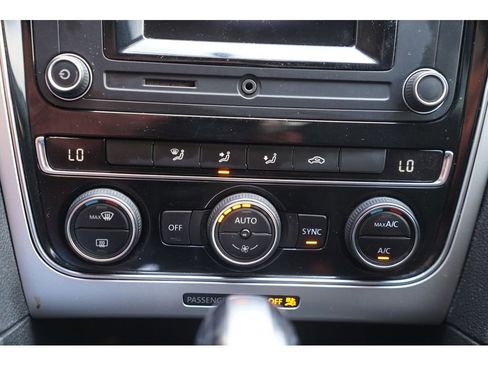 Used 2016 Volkswagen Passat 1.8T S image 18