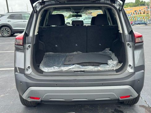 Used 2022 Nissan Rogue SV FWD image 5