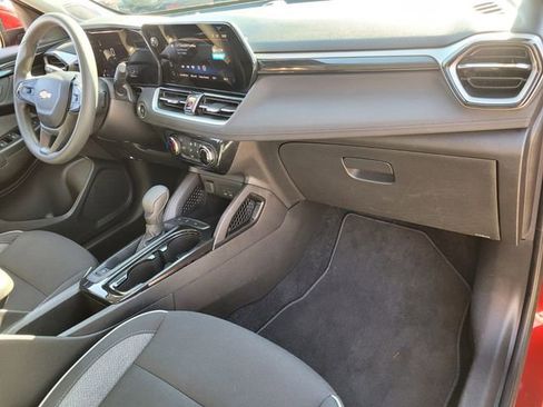 Used 2025 Chevrolet TrailBlazer LT image 17