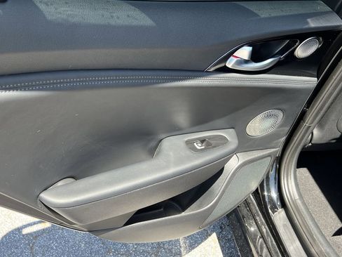 Used 2018 Kia Stinger Premium RWD image 17