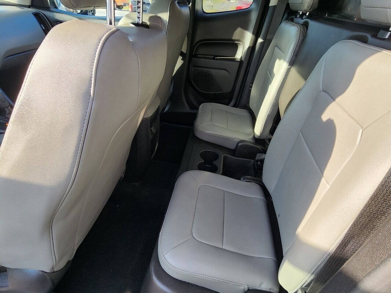 Used 2016 Chevrolet Colorado W/T RWD image 19