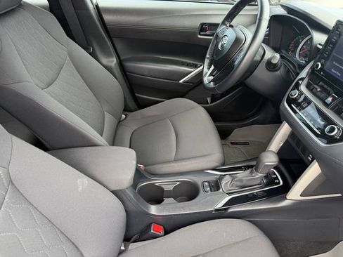 Used 2022 Toyota Corolla Cross LE FWD image 22