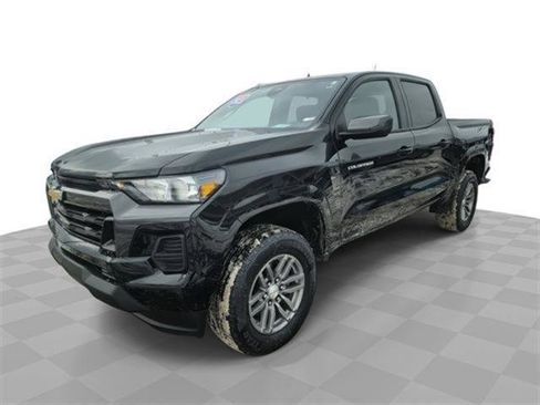 Certified 2023 Chevrolet Colorado LT AWD/4WD image 35