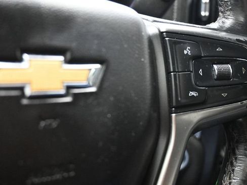 Used 2022 Chevrolet Silverado 1500 LT AWD/4WD image 31