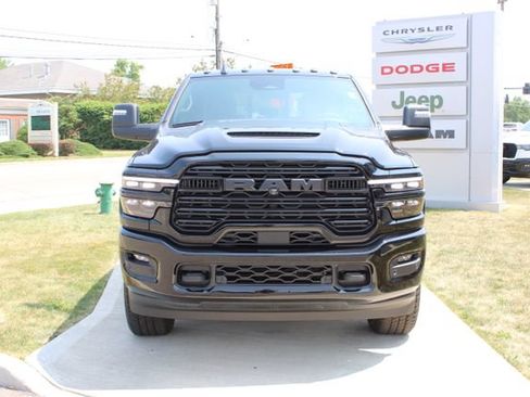 Used 2026 RAM 3500 Laramie AWD/4WD image 6