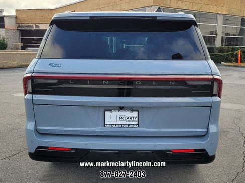 New 2025 Lincoln Navigator L Reserve w/ Jet Appearance Package AWD/4WD image 9
