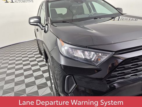 Used 2022 Toyota RAV4 LE AWD/4WD image 11