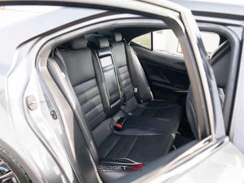 Used 2018 Lexus IS 300 F Sport w/ F Sport Package image 17