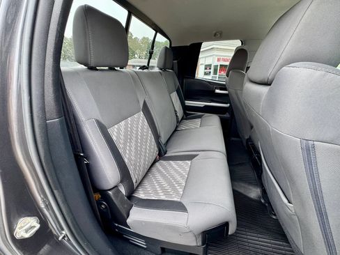 Used 2018 Toyota Tundra SR5 AWD/4WD image 11