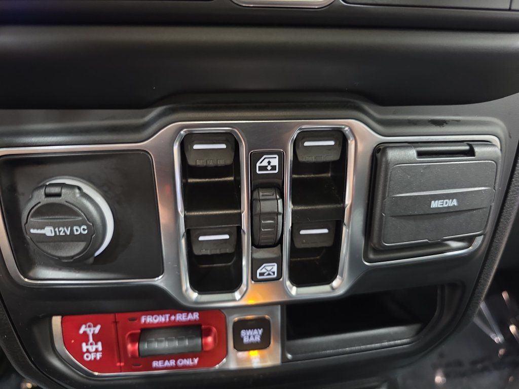 Used 2023 Jeep Wrangler Unlimited Rubicon 4xe AWD/4WD image 26