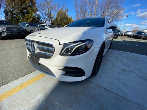 Used 2017 Mercedes-Benz E 300 4MATIC image 26