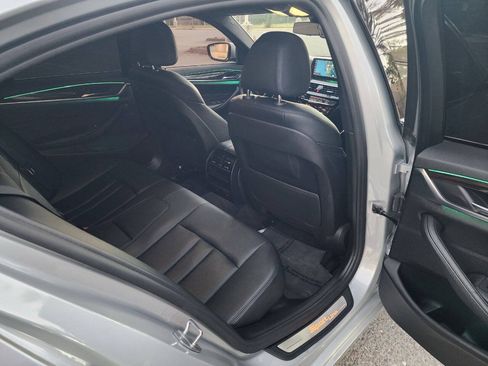 Used 2018 BMW 530i RWD image 21