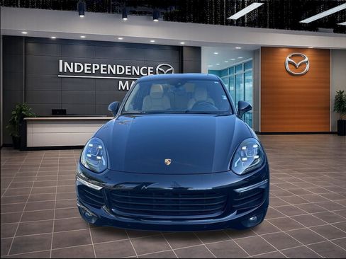 Used 2017 Porsche Cayenne S AWD/4WD image 8