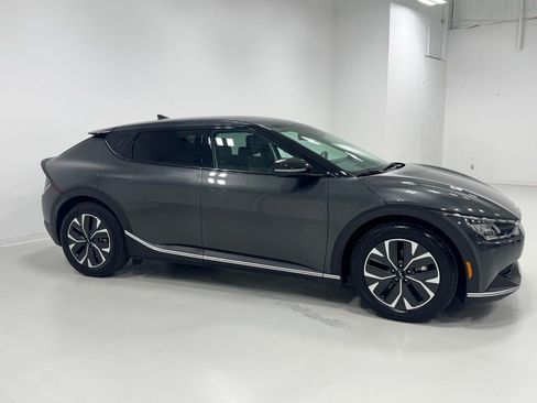 Used 2024 Kia EV6 Light image 18