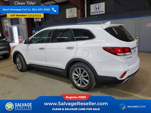 Used 2017 Hyundai Santa Fe SE AWD/4WD image 3
