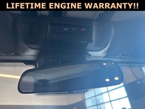 Used 2025 Jeep Wrangler Unlimited Rubicon image 24