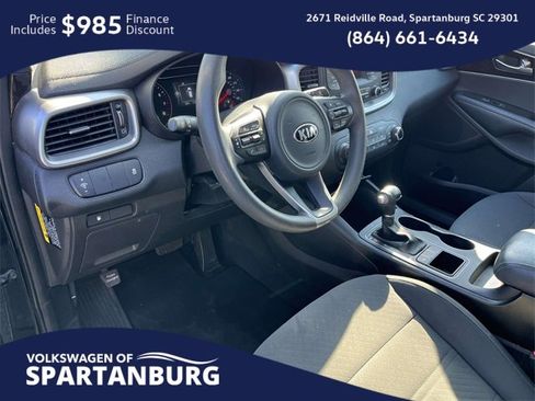 Used 2017 Kia Sorento L image 14
