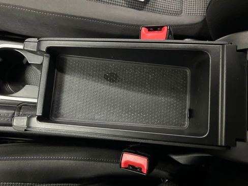 Used 2019 Volkswagen Beetle 2.0T S image 30