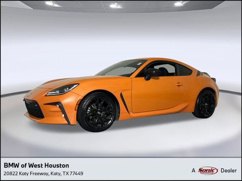 Used 2023 Toyota GR86 10th Anniversary SE image 1