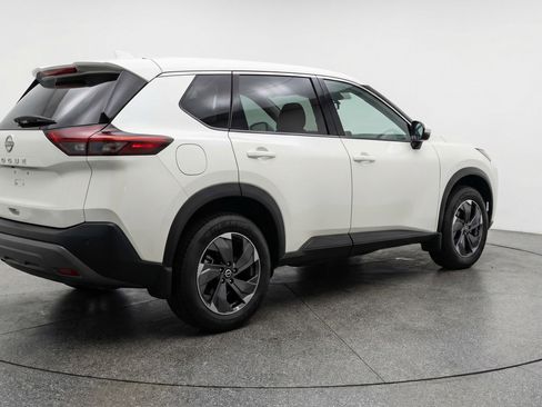 Used 2025 Nissan Rogue SV FWD image 9