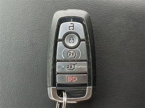 Used 2024 Ford Explorer Limited image 38