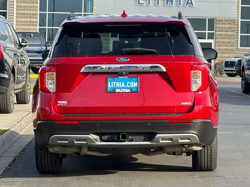 Certified 2020 Ford Explorer XLT w/ Equipment Group 202A image 7