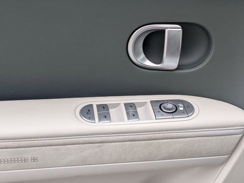 Certified 2023 Hyundai Ioniq 5 SEL image 15