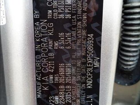 Used 2023 Kia Niro LX FWD image 22