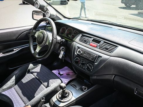 Used 2004 Mitsubishi Lancer Evolution RS AWD/4WD image 19