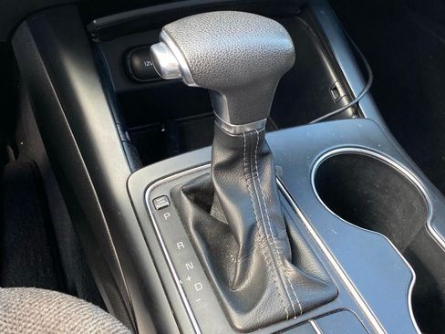 Used 2019 Kia Sorento FWD image 9