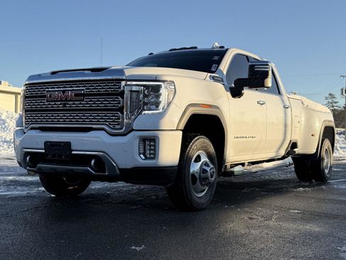 Used 2023 GMC Sierra 3500 Denali w/ Denali Ultimate Package image 9
