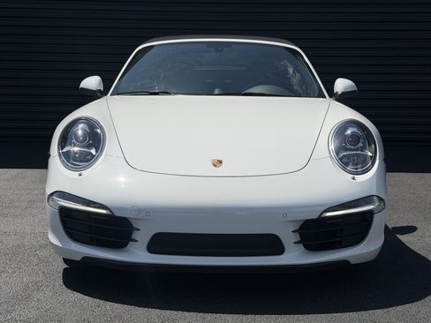 Certified 2014 Porsche 911 Carrera RWD image 6