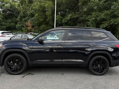 Used 2022 Volkswagen Atlas SE w/ Panoramic Sunroof Package AWD/4WD image 11