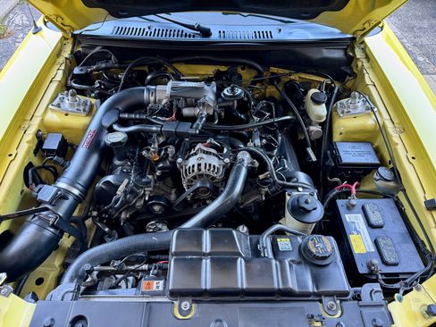 Used 2001 Ford Mustang GT RWD image 7