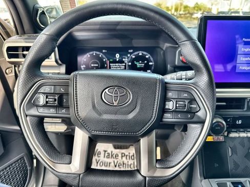 Used 2025 Toyota 4Runner TRD Off-Road Premium image 23