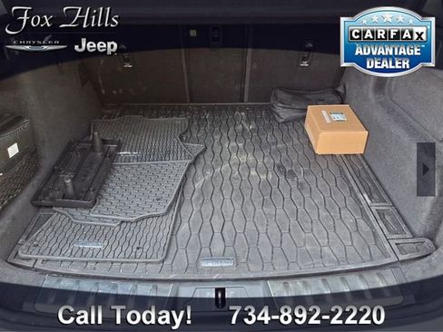 Used 2022 Jaguar F-PACE S image 10