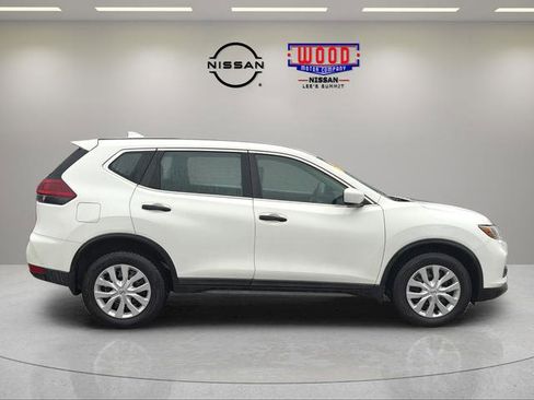 Used 2020 Nissan Rogue S AWD/4WD image 2